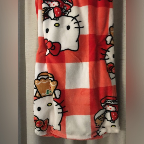 Hello Kitty Christmas Red Plaid Throw Blanket - Picture 7 of 8